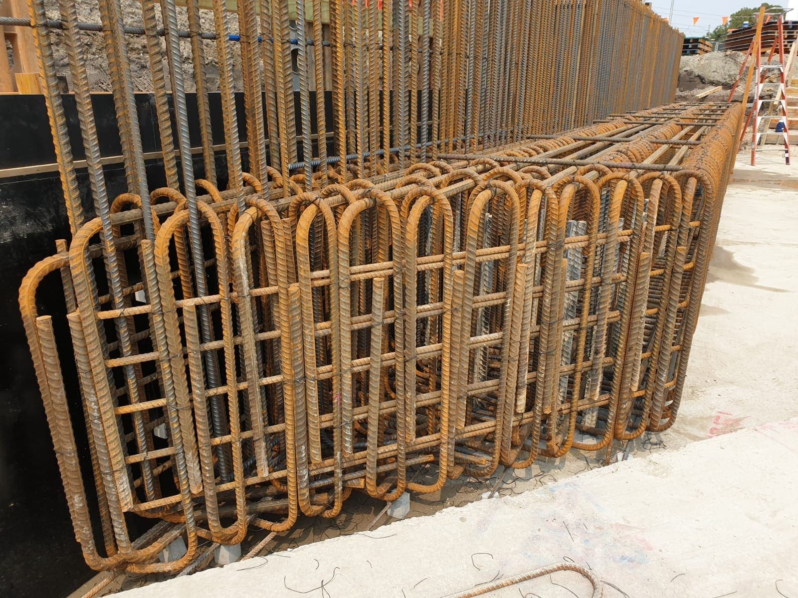 LXRP abutment and wall